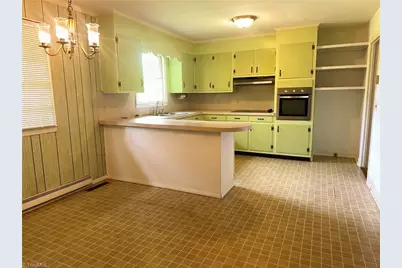 529 E Devon Drive E, Mount Airy, NC 27030 - Photo 7