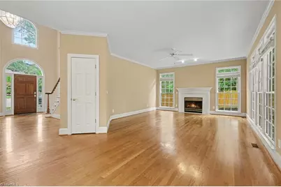 3211 Timberoak Court, Greensboro, NC 27410 - Photo 9