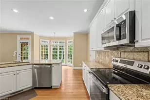 3211 Timberoak Ct, Greensboro, NC 27410 - Photo 15
