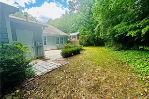 21 Park Village Ln, Greensboro, NC 27455 - Photo 19
