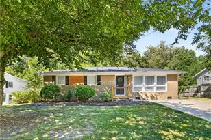 4316 Halifax Rd, Greensboro, NC 27407 - Photo 7