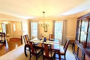 5810 Spanish Oak Dr, Greensboro, NC 27409 - Photo 11
