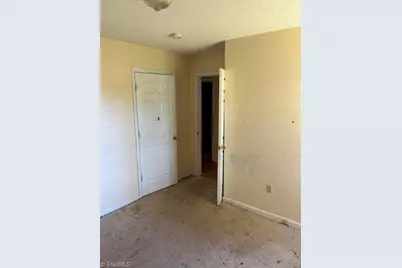 3216 Wellingford Drive, High Point, NC 27265 - Photo 11