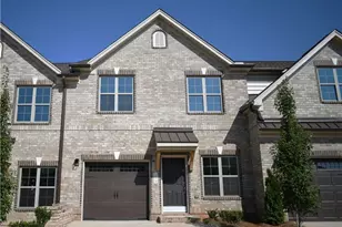 1065 Beechcraft Dr, Mebane, NC 27302 - Photo 1