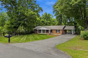 4971 Stonington Rd, Winston-Salem, NC 27103 - Photo 3