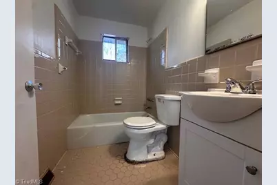 407 Florida Street #B, Greensboro, NC 27406 - Photo 3