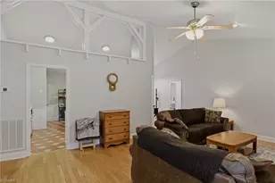 6 Hickory Knoll Ct, Greensboro, NC 27407 - Photo 5