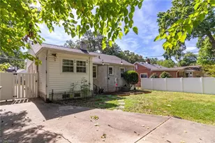 1101 Pamlico Dr, Greensboro, NC 27408 - Photo 25