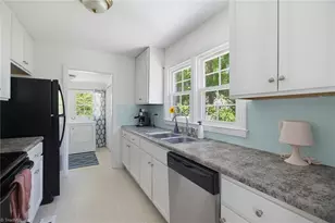 1101 Pamlico Dr, Greensboro, NC 27408 - Photo 11
