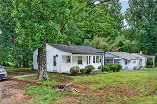 124 Manor Dr, High Point, NC 27260 - Photo 3