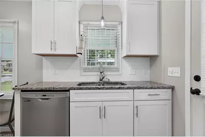 124 Manor Drive, High Point, NC 27260 - Photo 17