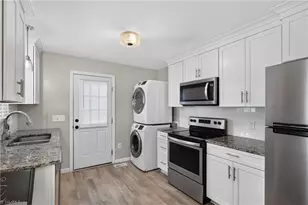 124 Manor Dr, High Point, NC 27260 - Photo 21