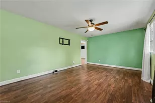525 N Carr St, Mebane, NC 27302 - Photo 5