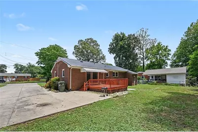 525 N Carr Street, Mebane, NC 27302 - Photo 21