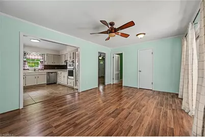 525 N Carr Street, Mebane, NC 27302 - Photo 7