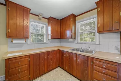 2259 Sherwood Drive, Winston-Salem, NC 27103 - Photo 11