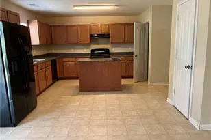 3613 Blue Spruce Ct, Greensboro, NC 27406 - Photo 3
