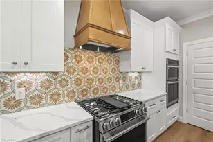 105 Kingsmill Ct, Advance, NC 27006 - Photo 7