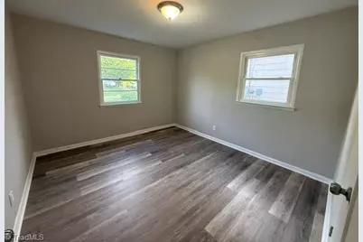 1012 Meadowbrook Boulevard, High Point, NC 27260 - Photo 19