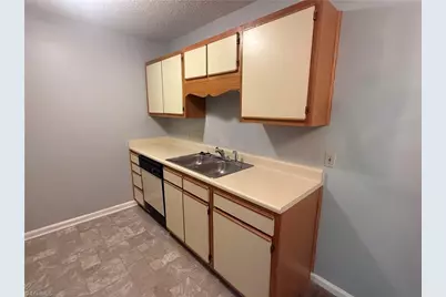 5519 Hornaday Road #D, Greensboro, NC 27409 - Photo 7