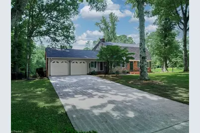 223 Knollwood Drive, Elkin, NC 28621 - Photo 3