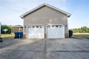 1504 Rankin Mill Rd, Greensboro, NC 27405 - Photo 41