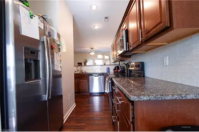 127 Sommerwall Place, Greensboro, NC 27405 - Photo 5
