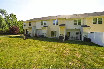 127 Sommerwall Place, Greensboro, NC 27405 - Photo 11