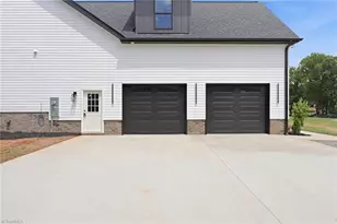 5405 Monterey Glen Ct, Browns Summit, NC 27214 - Photo 5