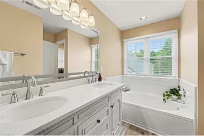 3116 Southhampton Drive, Jamestown, NC 27282 - Photo 9
