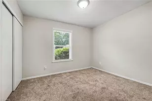 1605 Stoneybrook Dr, High Point, NC 27265 - Photo 11