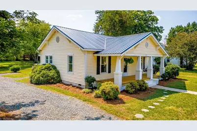 2722 Darrow Road, Walkertown, NC 27051 - Photo 3