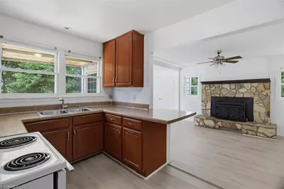 807 Tuscaloosa Street, Greensboro, NC 27406 - Photo 9