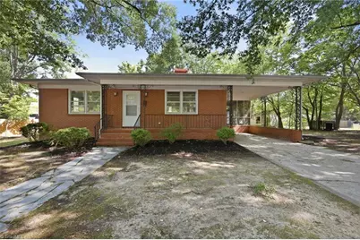 912 Virginia Avenue, Burlington, NC 27217 - Photo 1