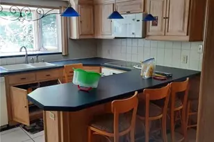 5810 Woodcliff Dr, Greensboro, NC 27410 - Photo 7
