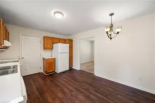 1525 Canstaff Dr, Kernersville, NC 27284 - Photo 9