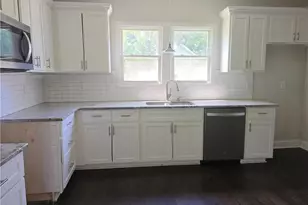106 S Fieldcrest Rd, Eden, NC 27288 - Photo 9