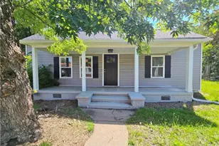 106 S Fieldcrest Rd, Eden, NC 27288 - Photo 1
