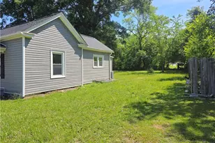 106 S Fieldcrest Rd, Eden, NC 27288 - Photo 5