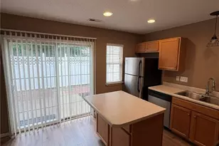 41 Tannenbaum Cir, Greensboro, NC 27410 - Photo 5