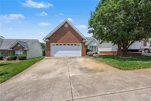 5609 Roundup Cir, Greensboro, NC 27405 - Photo 23