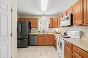 5609 Roundup Cir, Greensboro, NC 27405 - Photo 9