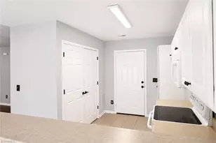 730 Wynbrook Square Ln, Winston-Salem, NC 27103 - Photo 9