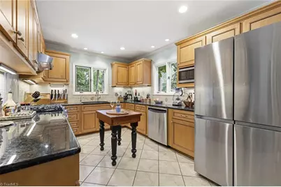 5500 Deering Place, Greensboro, NC 27406 - Photo 9