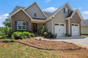 1644 Finwick Dr, Pfafftown, NC 27040 - Photo 1