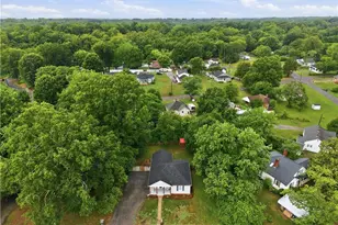 725 Osborne St, Eden, NC 27288 - Photo 31