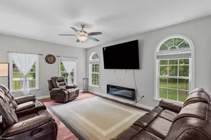 701 Diana Dr, Thomasville, NC 27360 - Photo 9