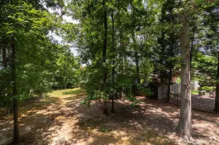 4005 Waldenbrook Ct, Greensboro, NC 27407 - Photo 23