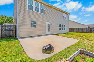 4555 Ramseur Dr, Winston-Salem, NC 27101 - Photo 7
