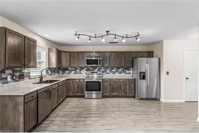 4555 Ramseur Drive, Winston-Salem, NC 27101 - Photo 5